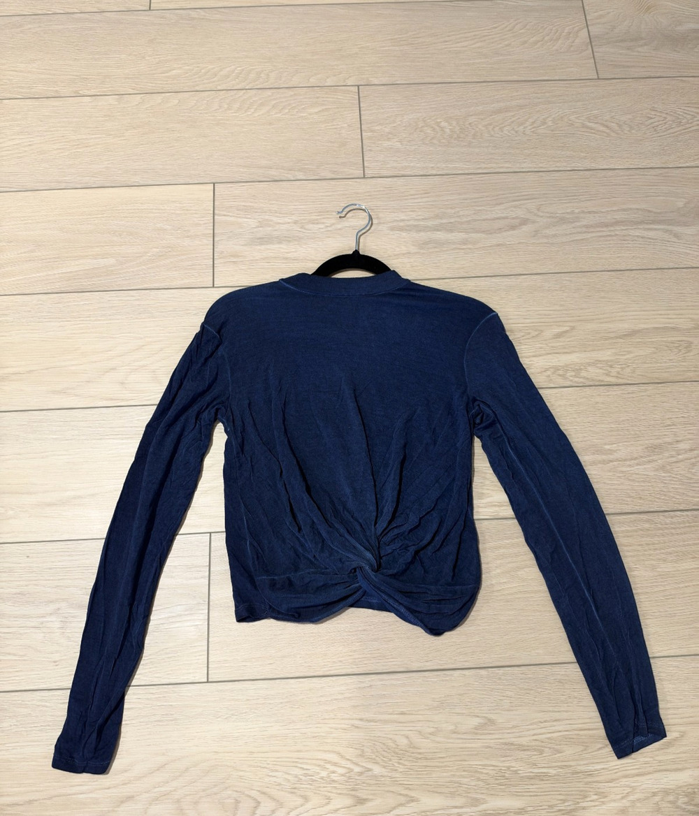 rue21 Y2K Mock Neck Womens Size M Navy Acid Wash Twist Front Long Sleeve Top